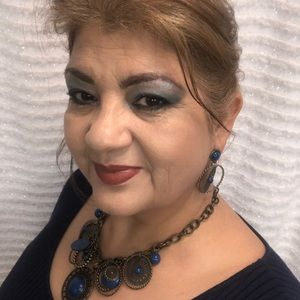 Meet your Posher, Maria